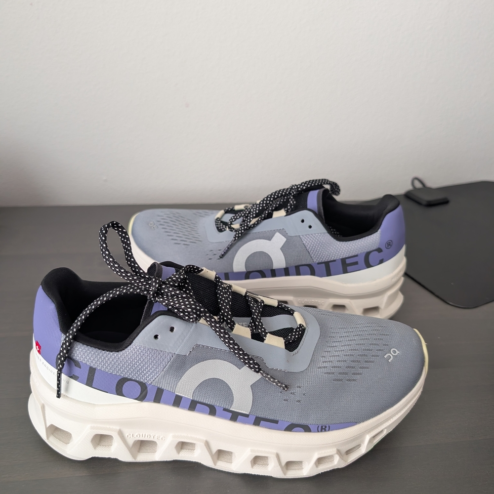 On Cloudmonster Woman's Size 8.5 New Without Box